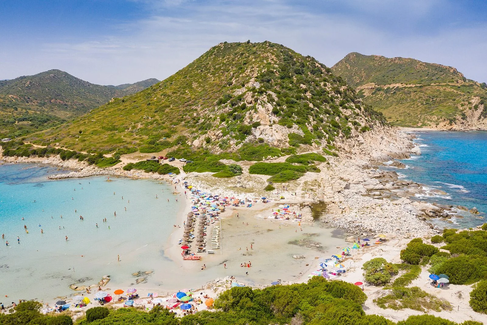 Le acque trasparenti di Punta Molentis, nel Sarrabus